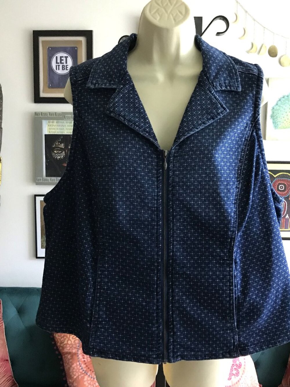 CJ BANKS size X / 14W Blue Stretch Printed Denim Fitted Zip Front Vest Pockets
